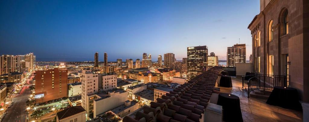 Courtyard by Marriott San Diego Downtown Main image 2